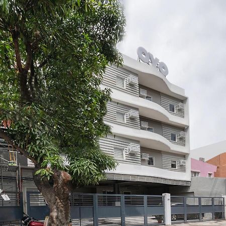OYO 515 Finnex Hotel Mandaluyong Exterior foto