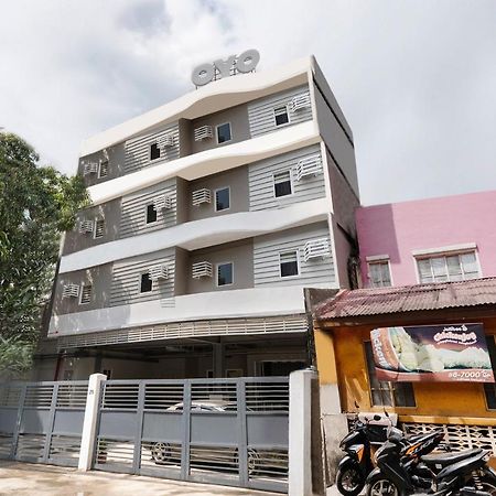 OYO 515 Finnex Hotel Mandaluyong Exterior foto
