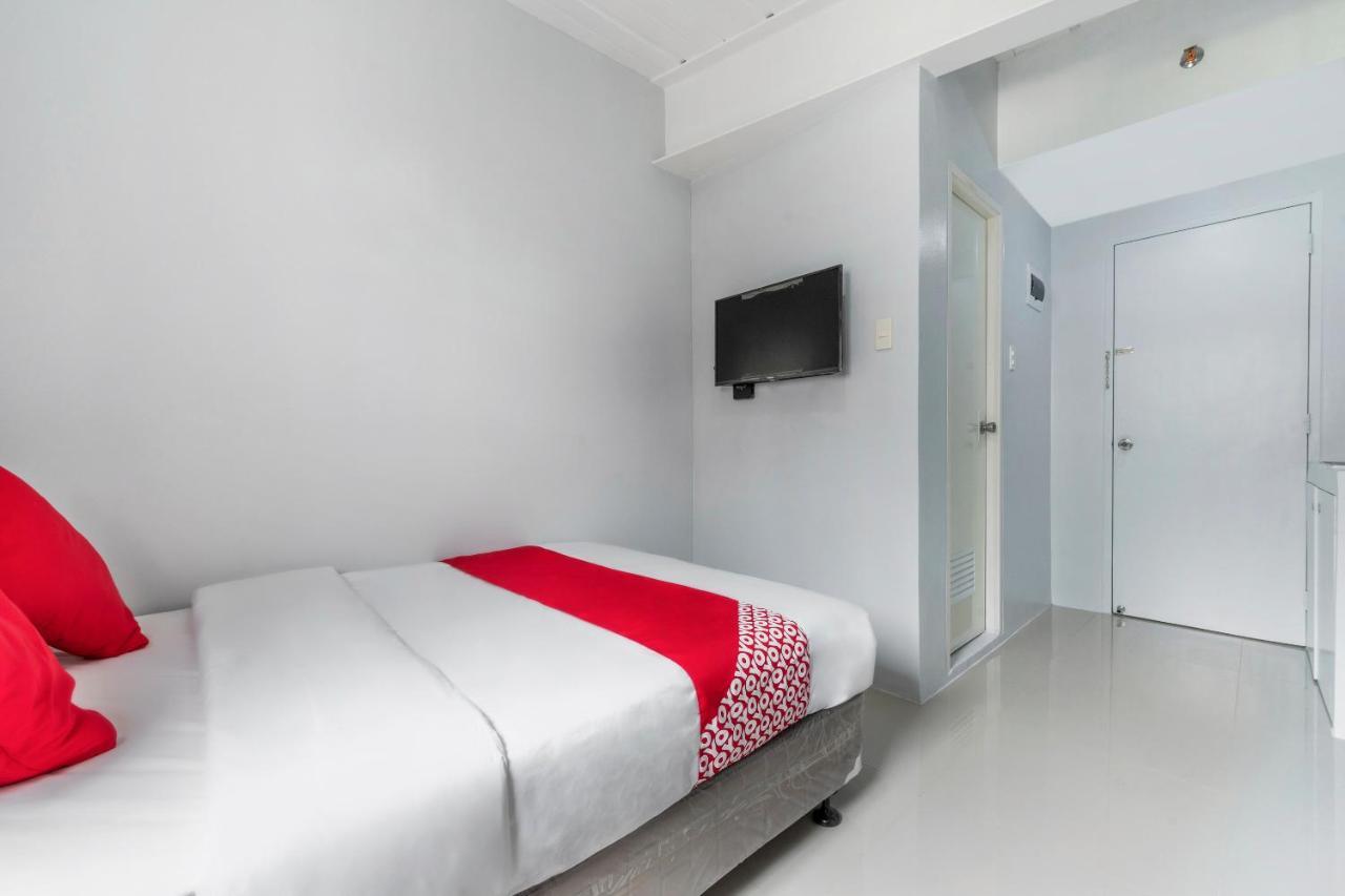 OYO 515 Finnex Hotel Mandaluyong Exterior foto